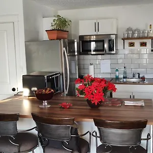 Tranquil & Tasteful One Bdrm Private Ne Edmonton